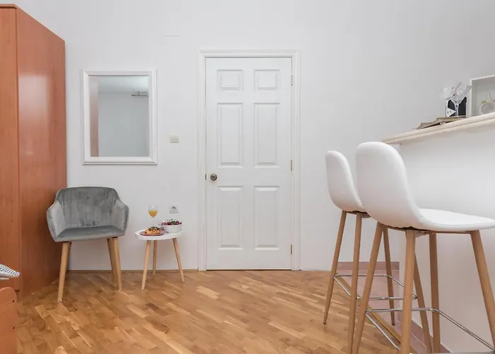 Апартаменты Skiljini Dvori - Studio-apartman 3 *